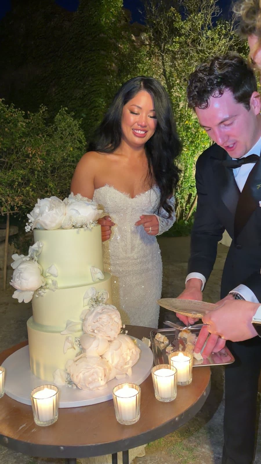Cake cutting by candlelight in Barcelona